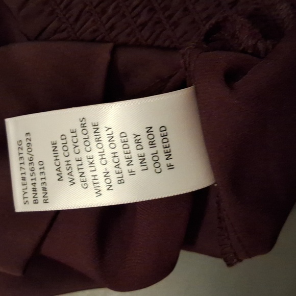 The General Good size large Maroon Blouse - Picture 5 of 5